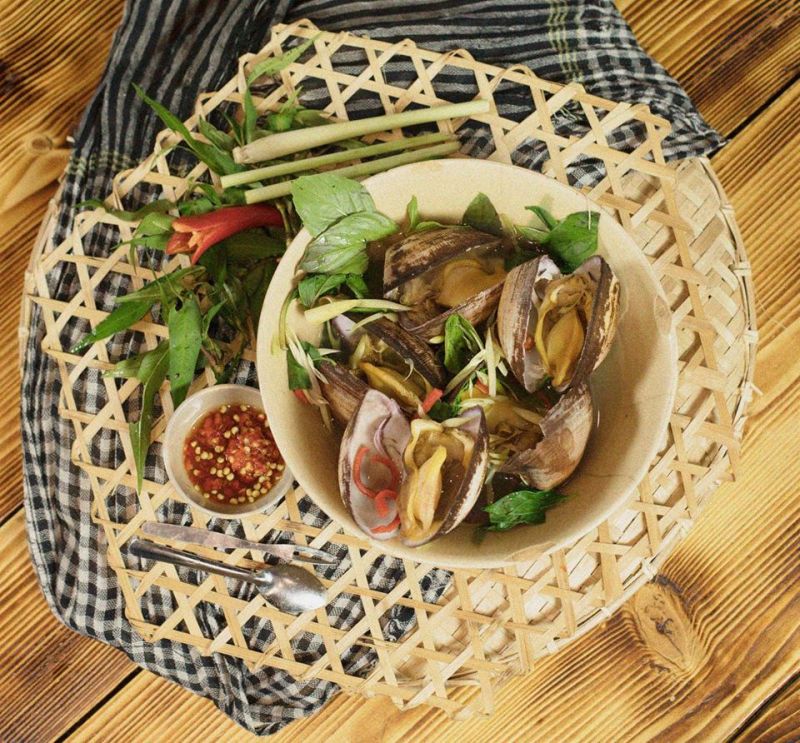 Bà Cô Lốc Cốc - Khánh Hội