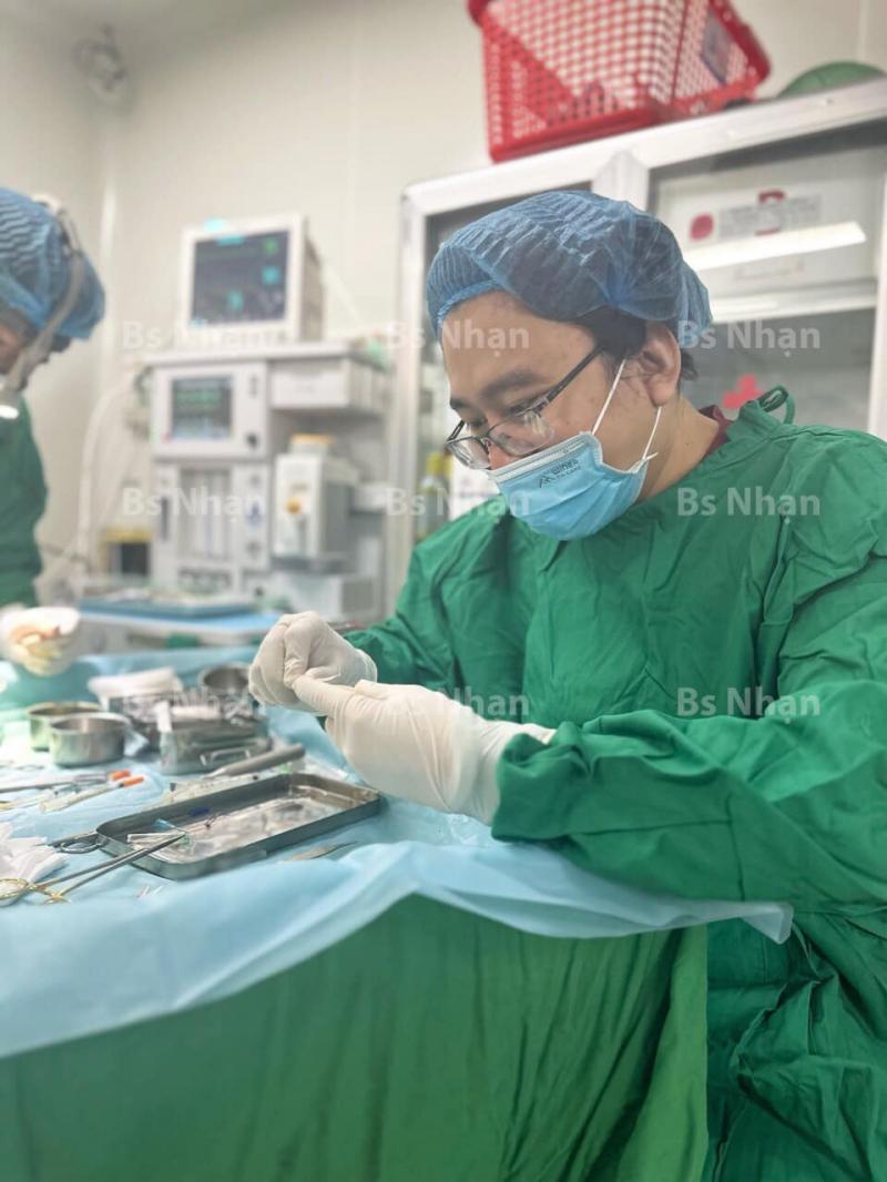 Bác sĩ Hồ Phi Nhạn