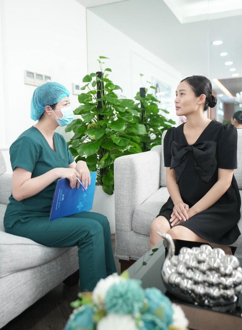Bác sĩ da liễu Hồng Ngọc