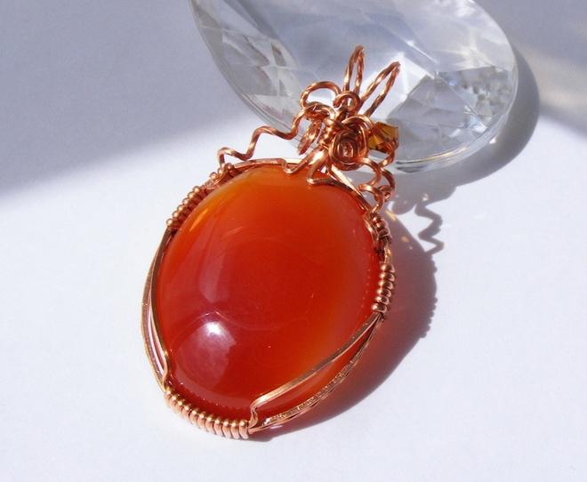 Những người thuộc cung Bạch Dương nên lựa chọn đá Carnelian đỏ
