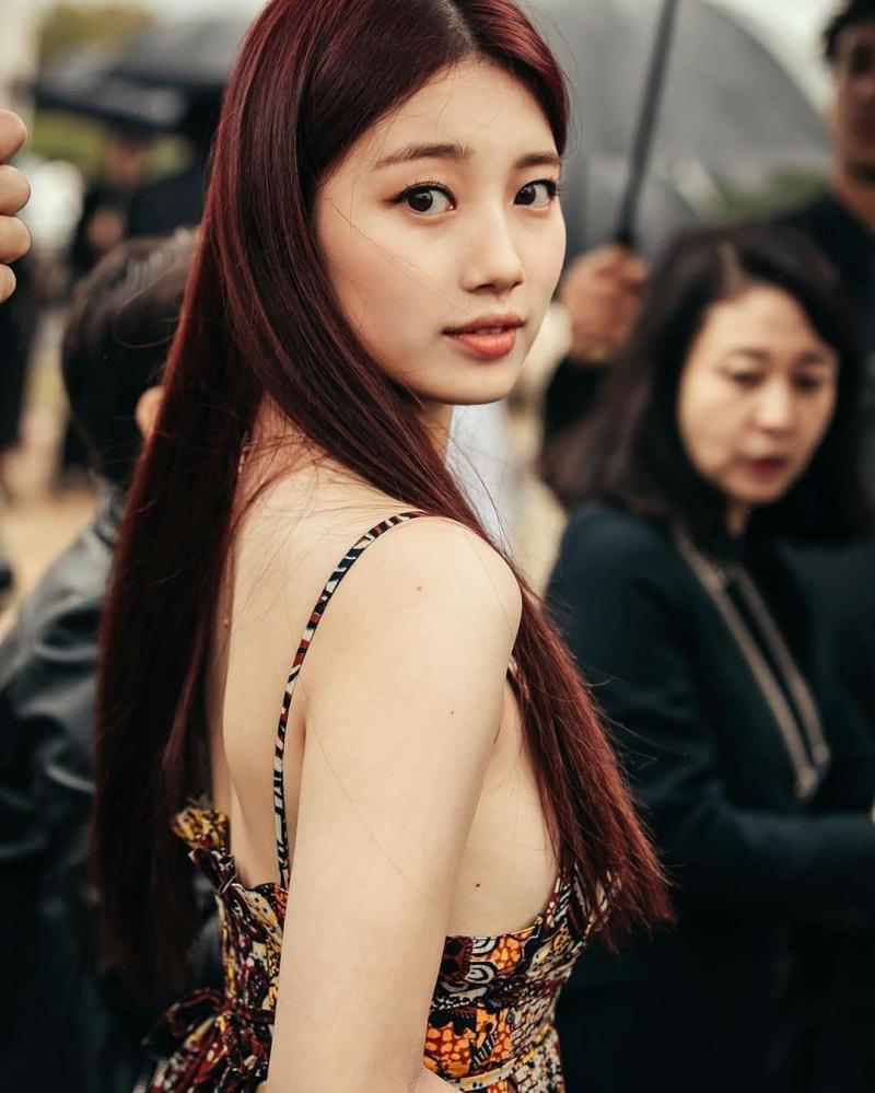 Trong làng giải trí Kbiz hiện nay, Bae Suzy được gọi tên là một trong những sao nữ vừa tài năng, vừa giàu có.