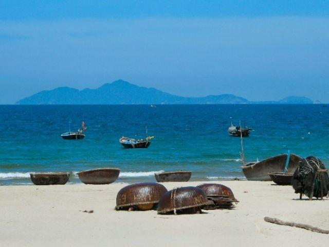 Bãi biển rất thanh bình như cái tên của nó