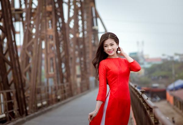 Cầu Long Biên