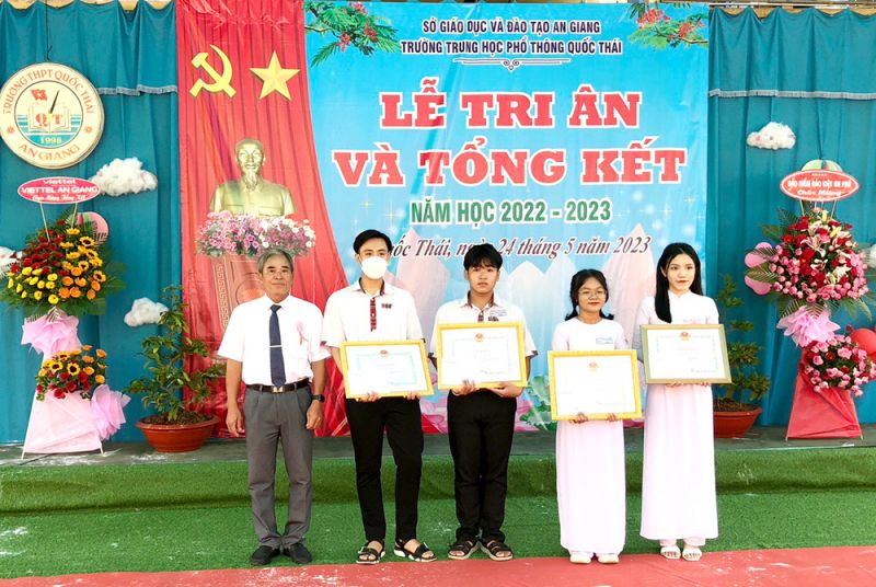 Bài phát biểu tổng kết năm học của giáo viên THPT - bài số 7