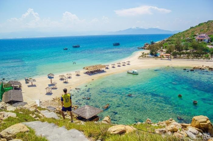 Bãi tắm đôi Hòn Nội độc đáo như chính cái tên của nó