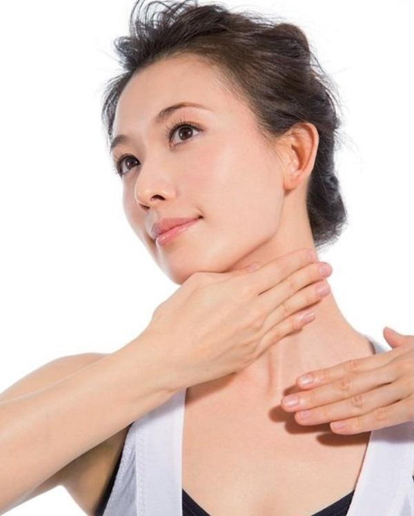 Massage cổ, vai