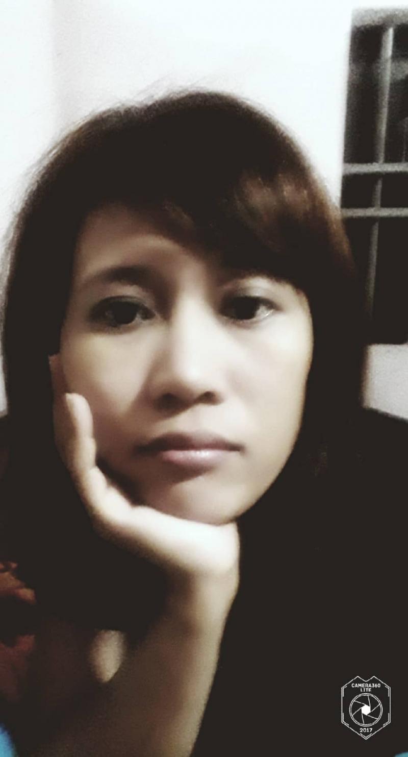 Ảnh chân dung nhà thơ Dạ Quỳnh
