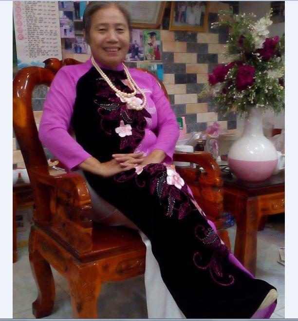 Ản tác giả Đinh Thị Hiển