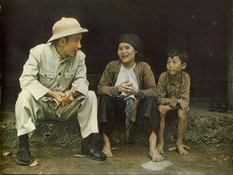 Ảnh chân dung bác Hồ (nguồn Internet)