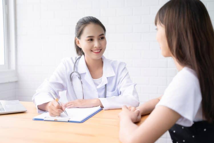 Bài thơ: Thơ Gửi Những Cô Gái Ngành Y