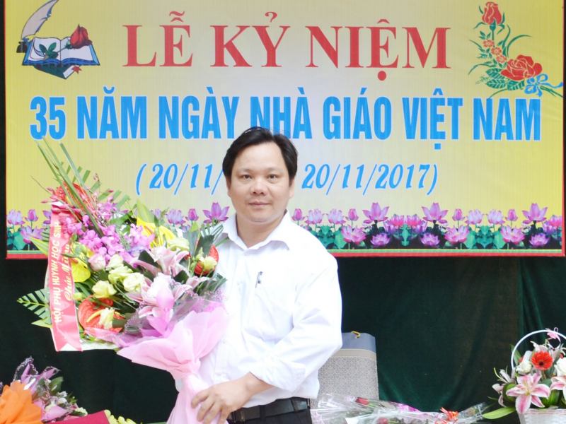 Ảnh chân dung thầy giáo, nhà thơ Lê Gia Hoài