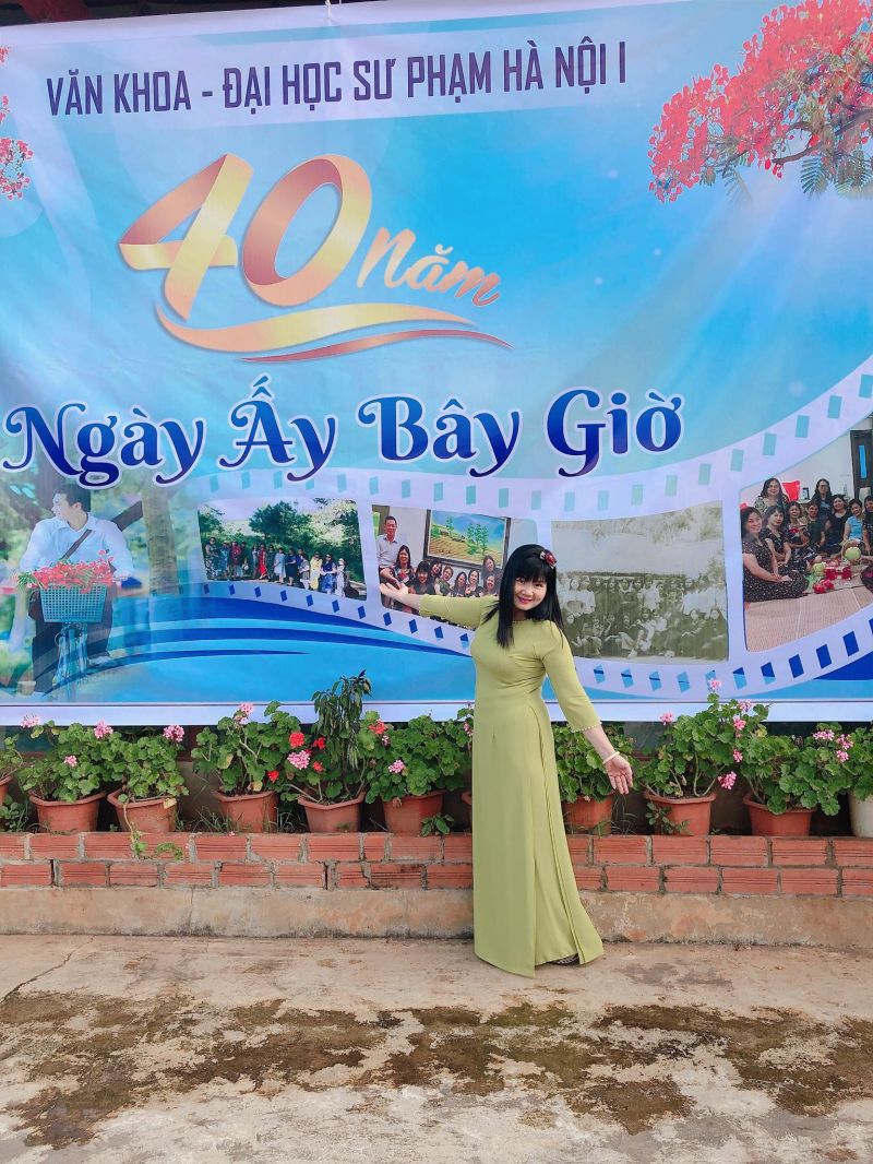 Ảnh chân dung nhà thơ Lan Thanh
