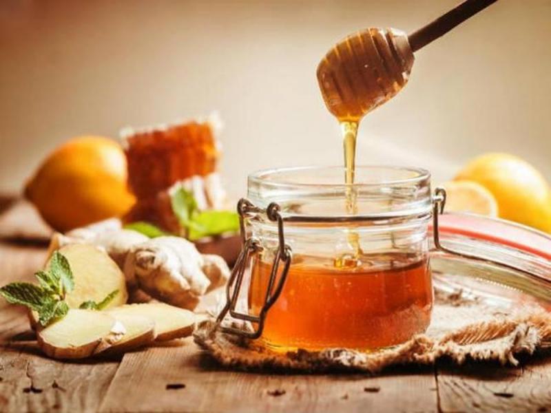 Gừng, chanh, mật ong trị cảm lạnh