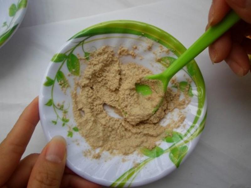 Cám, giấm và muối chữa đau xương khớp