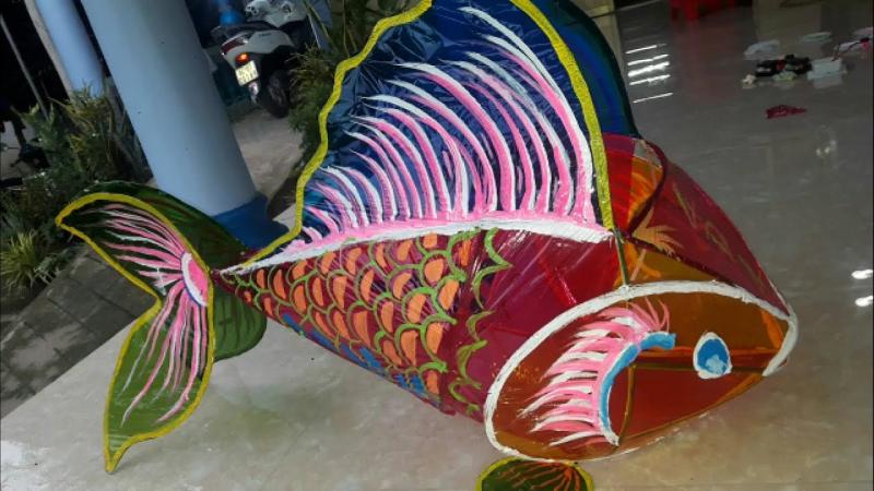 Bài thuyết minh về chiếc đèn trung thu: Đèn cá chép