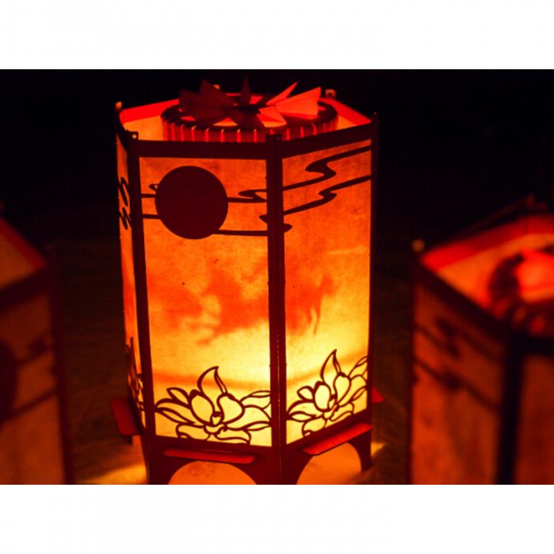 Bài thuyết minh về chiếc đèn trung thu: Đèn kéo quân