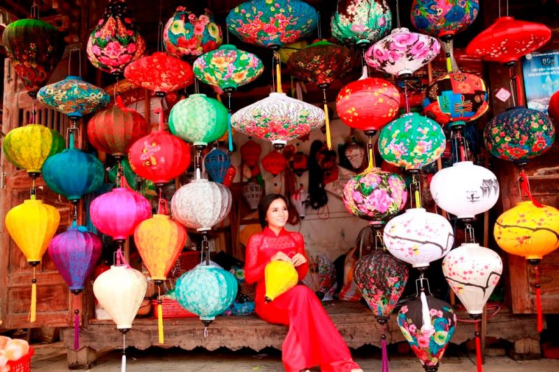 Bài thuyết minh về chiếc đèn trung thu: Đèn lồng