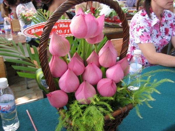 Bài thuyết trình cắm hoa ngày 20/10 hay và ý nghĩa nhất