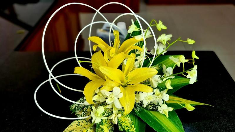 Bài thuyết trình cắm hoa ngày 20/11 với chủ đề: 