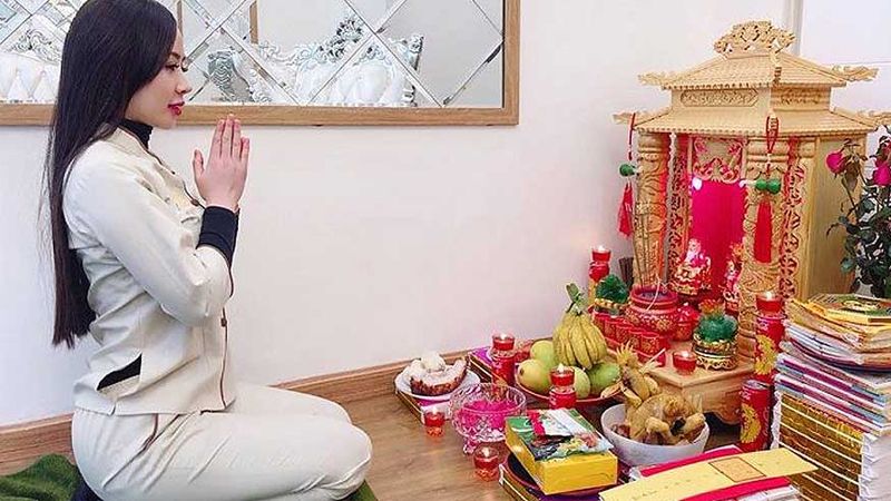 Khấn thần Tài hằng ngày