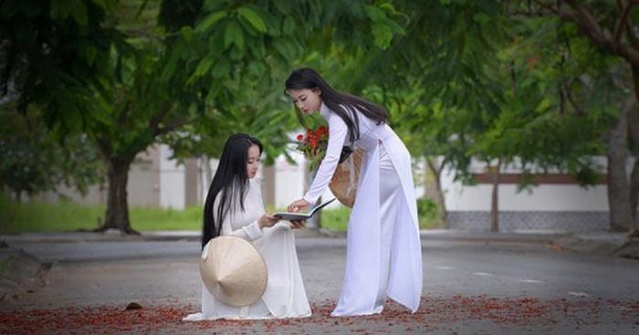 Bài văn nghị luận về trang phục của giới trẻ hiện nay số 9