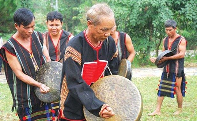 Bài văn phân tích nhân vật cụ Mết trong 