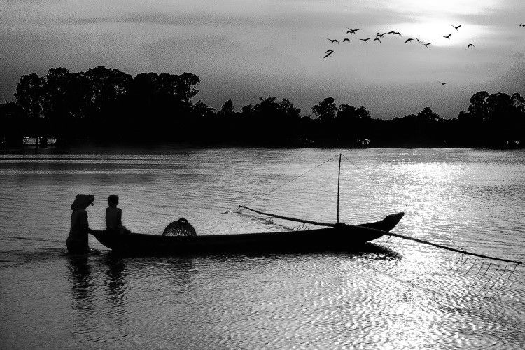 Bài văn phân tích vẻ đẹp nhân cách của nhân vật Tú Xương qua bài thơ 