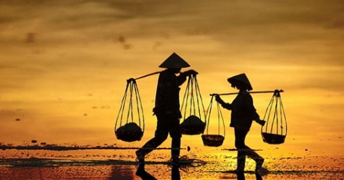 Bài văn phân tích vẻ đẹp nhân cách của nhân vật Tú Xương qua bài thơ 