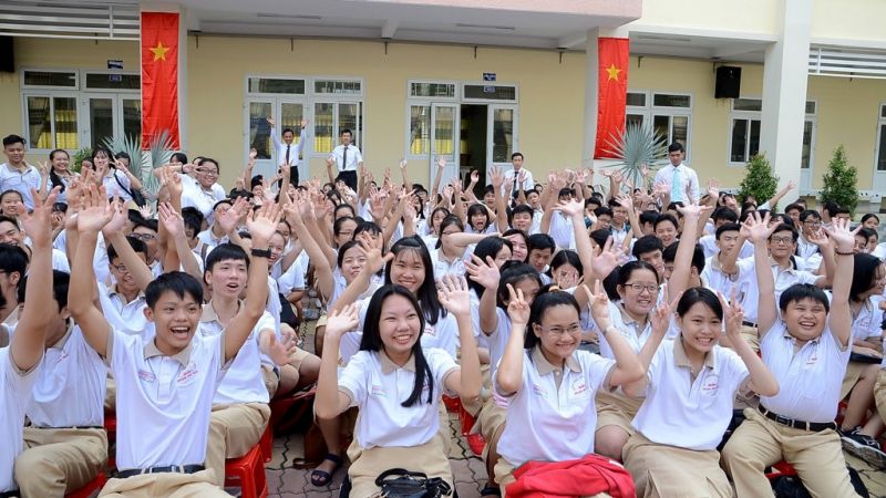 Áo đồng phục mùa hè
