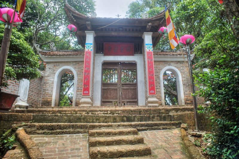Bài văn thuyết minh về chùa Tây Phương hay nhất - Bài số 8