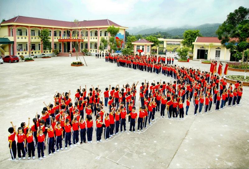 Bài văn thuyết minh về ngôi trường của em số 3