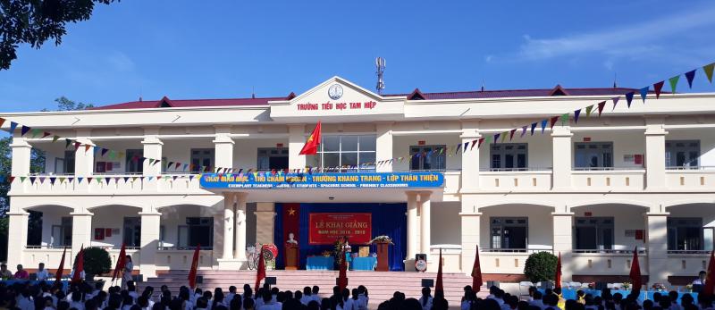 Bài văn thuyết minh về ngôi trường của em số 5
