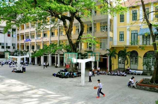 Bài văn thuyết minh về ngôi trường của em số 8