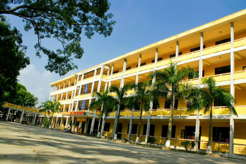 Bài văn thuyết minh về ngôi trường của em số 8