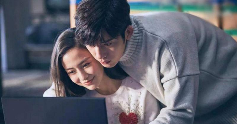 Bạn bè của chàng đều biết chuyện chàng thích bạn