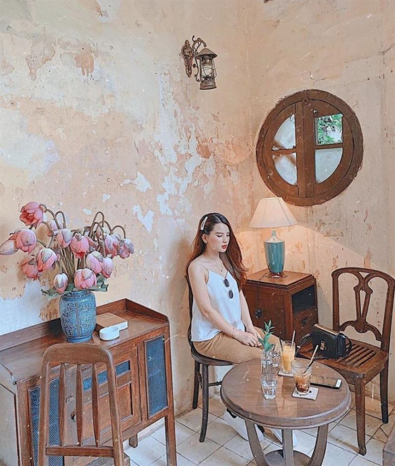 Ban Công Cafe
