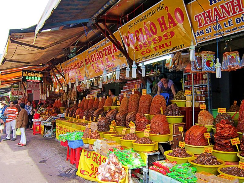 Bán đặc sản vùng miền