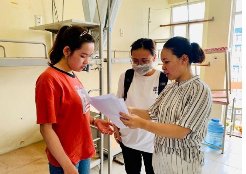 Ban quản lí kí túc xá nhiệt tình, thân thiện