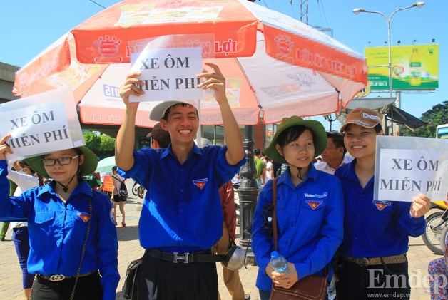 Chung tay giúp đỡ những người khó khăn từ những điều bình dị nhất.