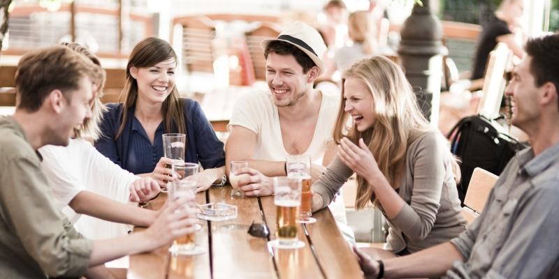 Chàng trai tốt nhất định sẽ không can thiệp quá sâu vào các mối quan hệ của bạn
