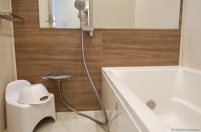 Bảng điều khiển luôn giữ cho nước ấm