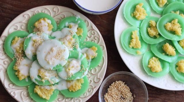 Bánh bèo nhân ngọt béo ngậy với nước cốt dừa, vừng rang và nhân đậu xanh