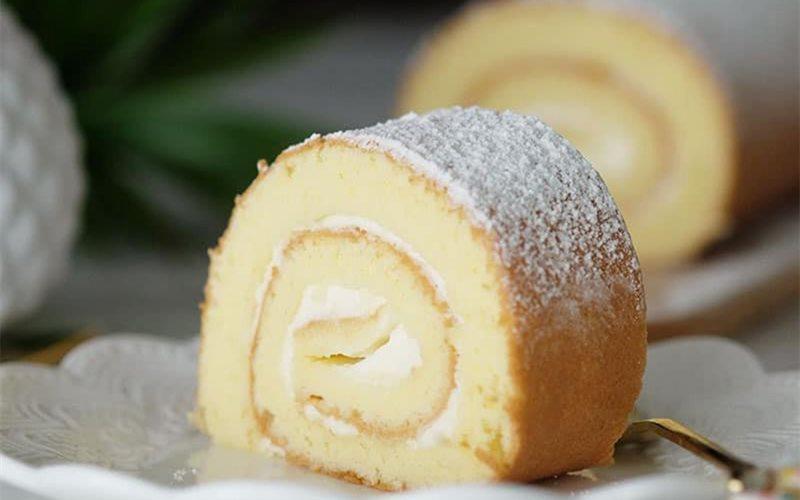Bánh bông lan cuộn kem