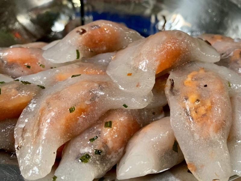 Bánh Bột Lọc Cô Hoa Quế