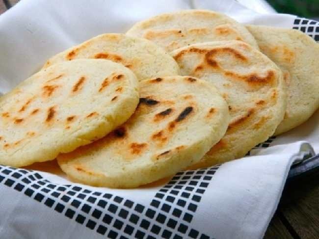 Bánh bột mì vị mặn truyền thống