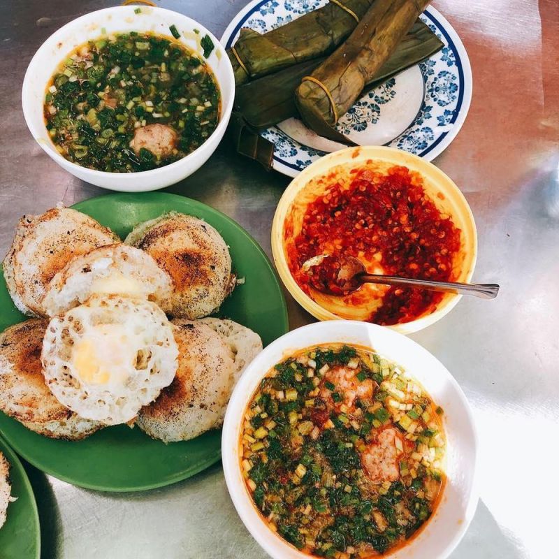 Bánh căn xíu mại Cây bơ