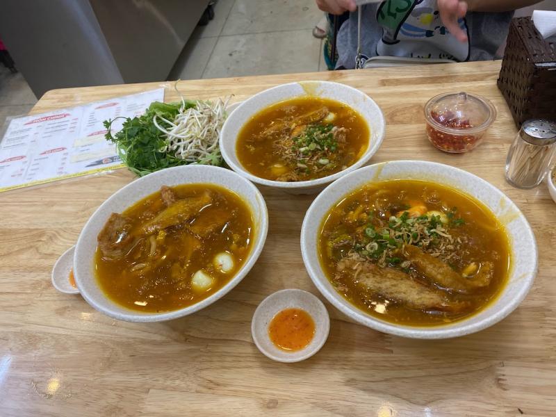 Bánh Canh Cua Ghẹ Sài Gòn - Lâm Sơn Ký