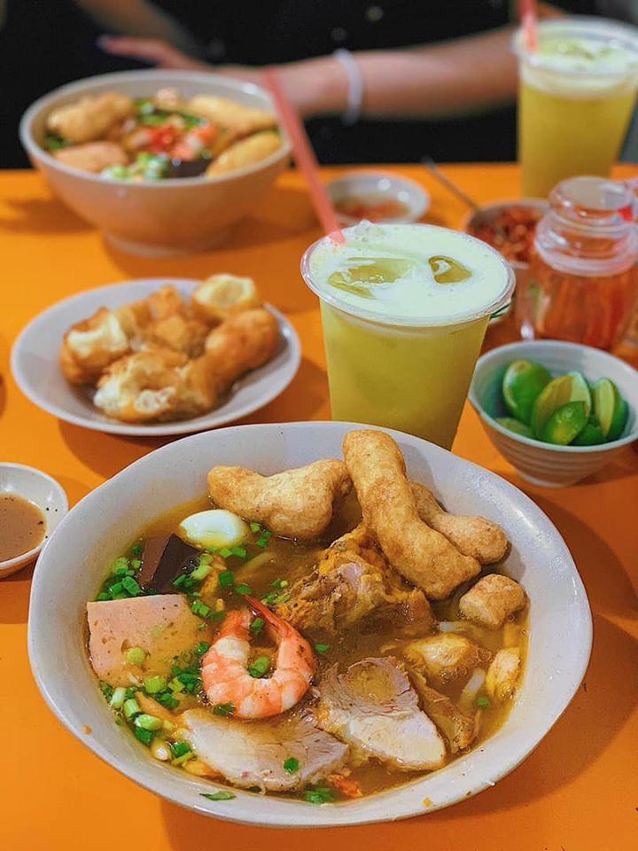 Bánh Canh Cua Út Lệ