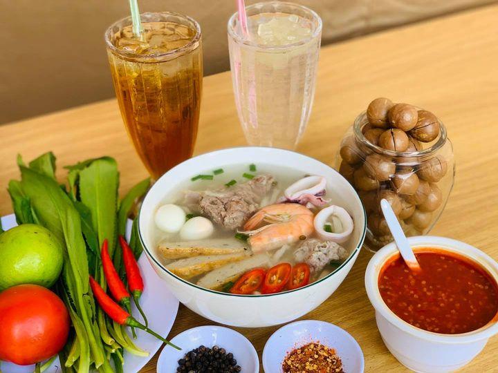 Bánh canh - Bánh Canh Mì Cô Túc