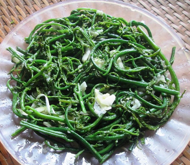 Rau dớn xào